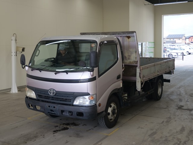 TOYOTA DYNA