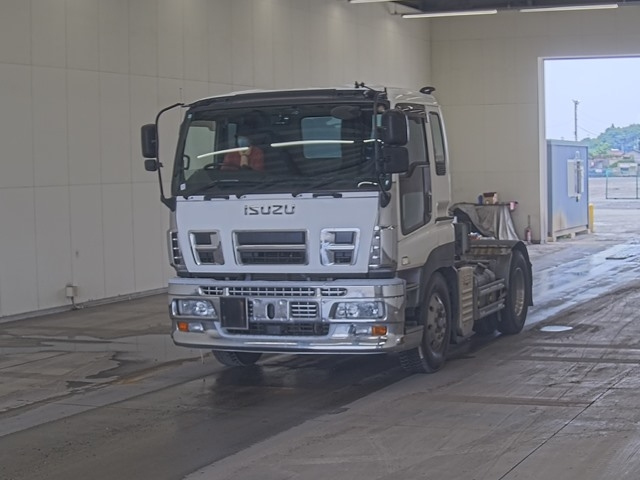ISUZU GIGA