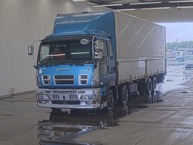 ISUZU GIGA