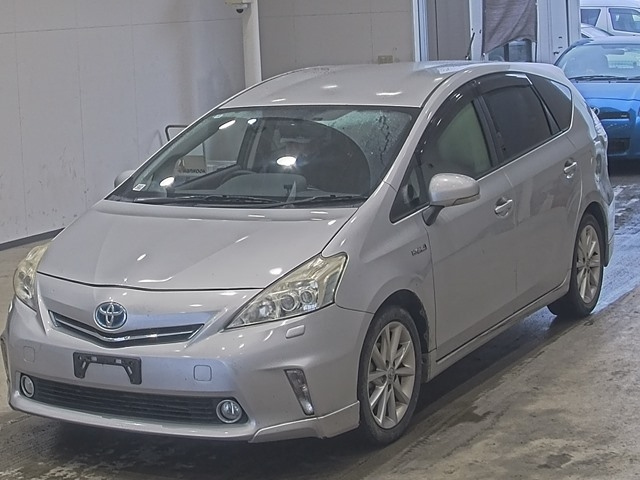 TOYOTA PRIUS — фото