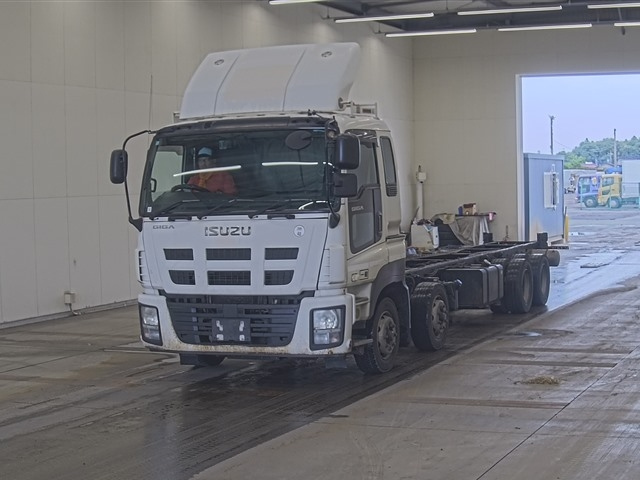 ISUZU GIGA