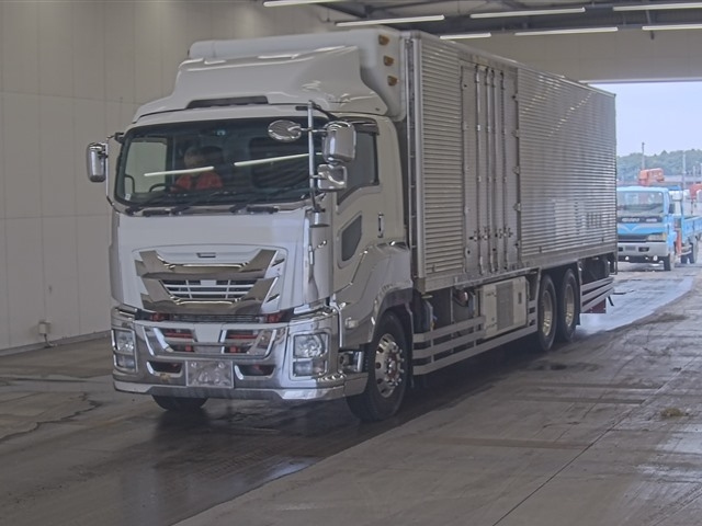 ISUZU GIGA