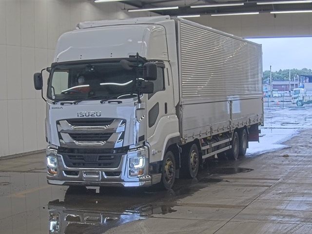 ISUZU GIGA