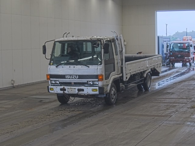 ISUZU FORWARD — фото