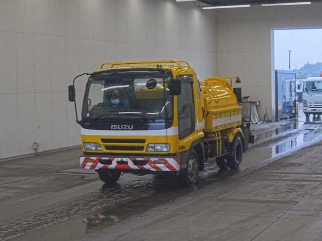 ISUZU FORWARD — фото
