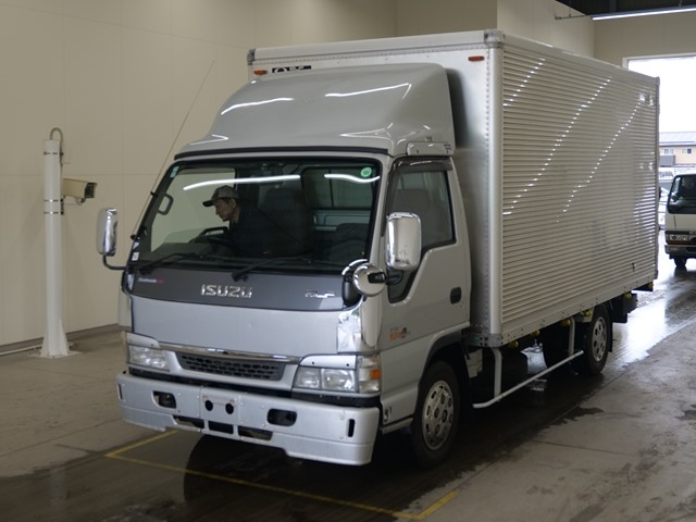 ISUZU ELF — фото