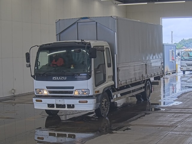 ISUZU FORWARD — фото