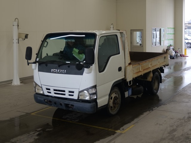 ISUZU ELF — фото