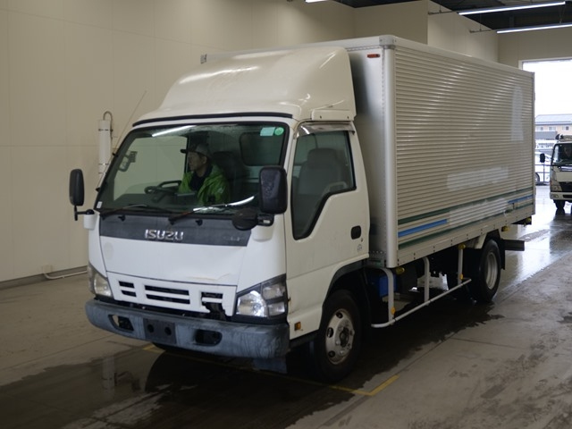ISUZU ELF — фото