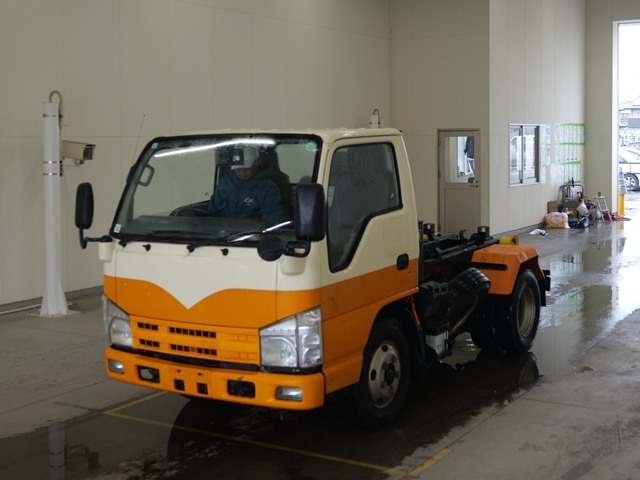 ISUZU ELF — фото