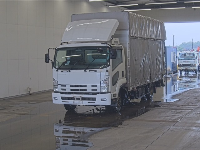 ISUZU FORWARD — фото