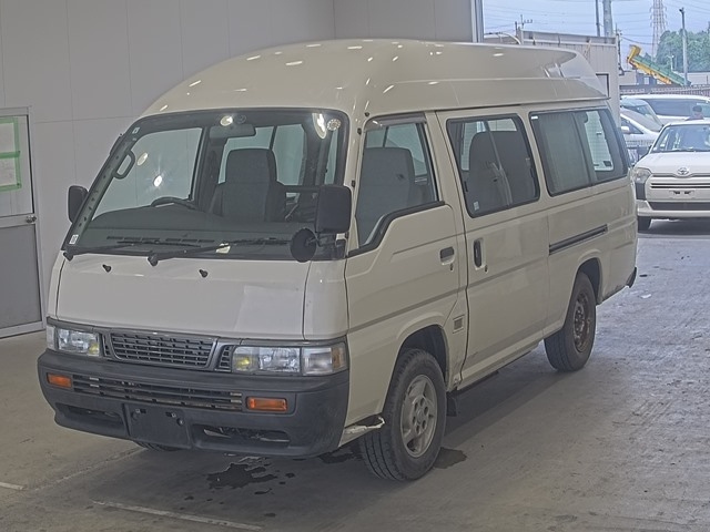 NISSAN CARAVAN — фото