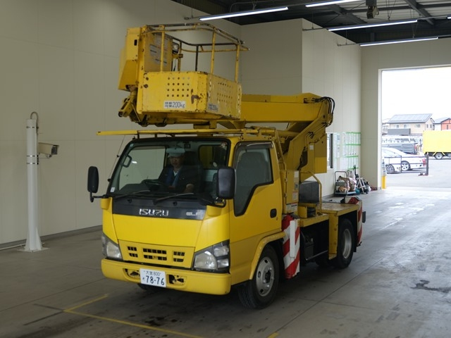 ISUZU ELF — фото