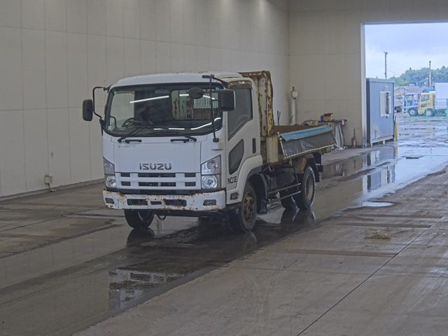 ISUZU FORWARD — фото