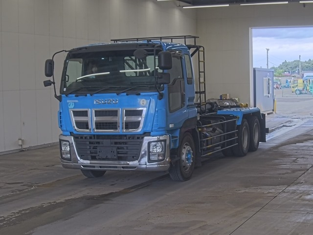ISUZU TRUCK