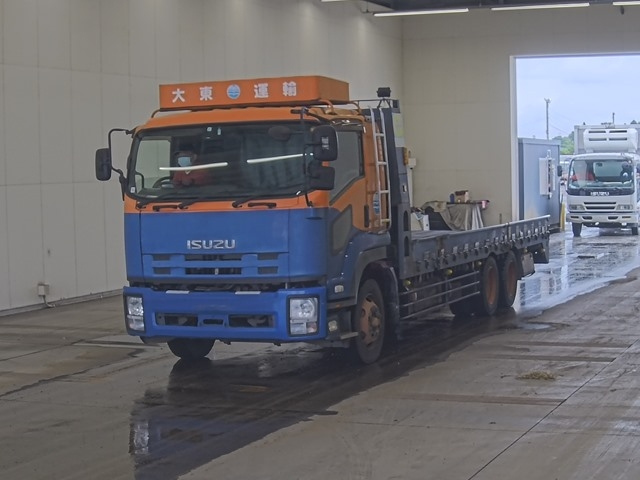 ISUZU FORWARD — фото
