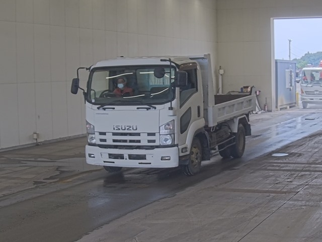 ISUZU FORWARD — фото