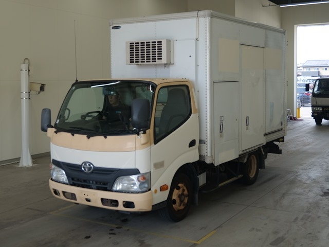 TOYOTA DYNA