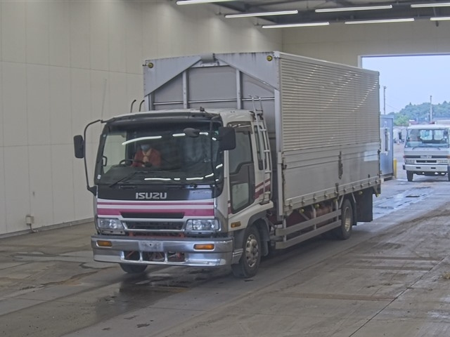 ISUZU FORWARD — фото