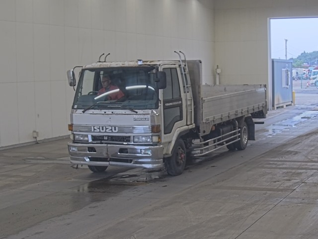 ISUZU FORWARD — фото