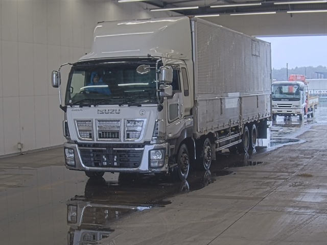 ISUZU GIGA