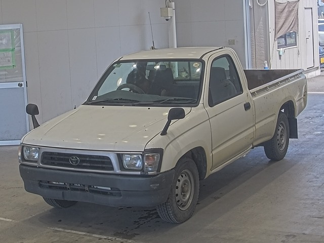 TOYOTA HILUX — фото