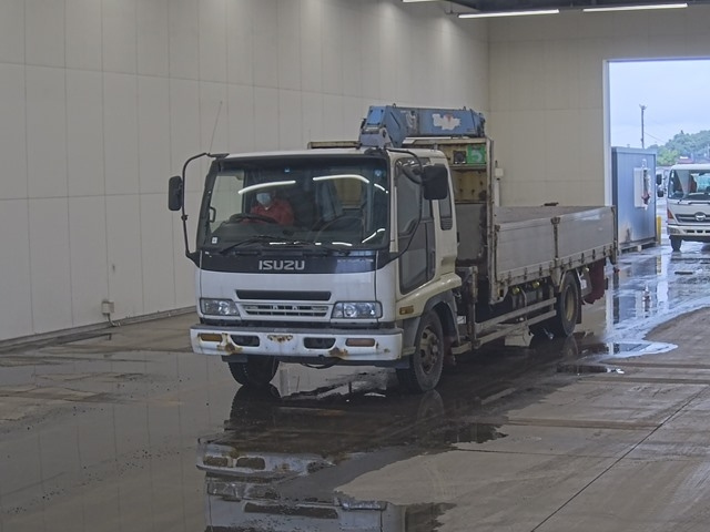 ISUZU FORWARD — фото