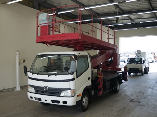 HINO DUTRO — фото