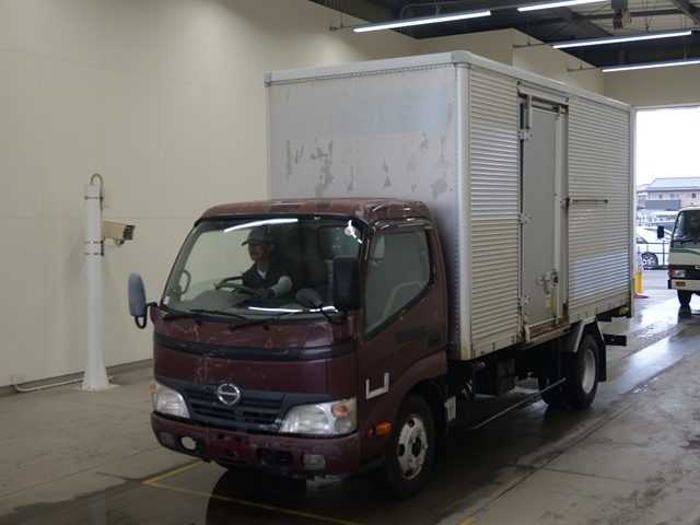 HINO DUTRO — фото