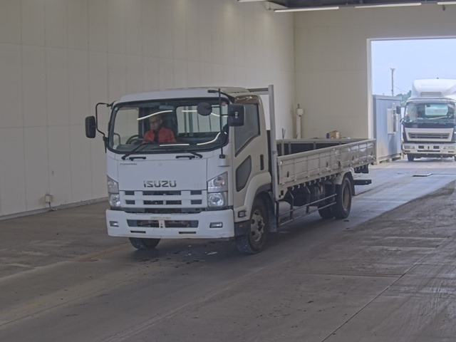 ISUZU FORWARD — фото