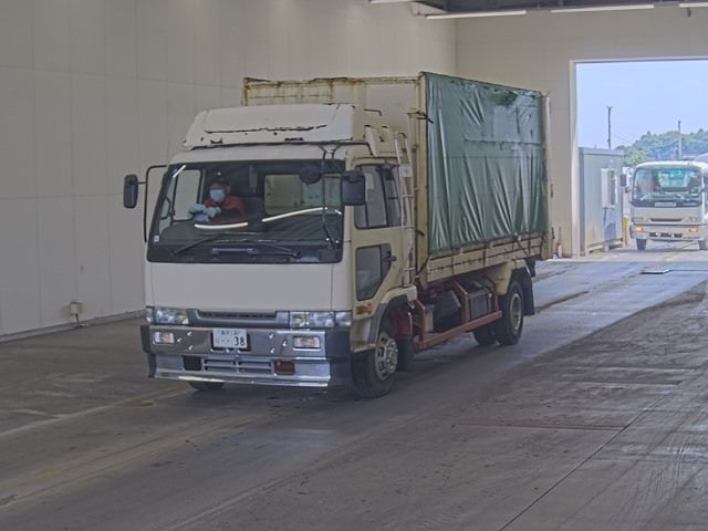 NISSAN CONDOR — фото