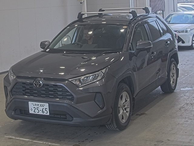 TOYOTA RAV4 — фото