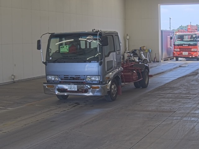 ISUZU FORWARD — фото