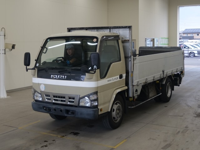 ISUZU ELF — фото