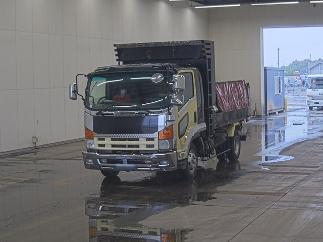ISUZU FORWARD — фото