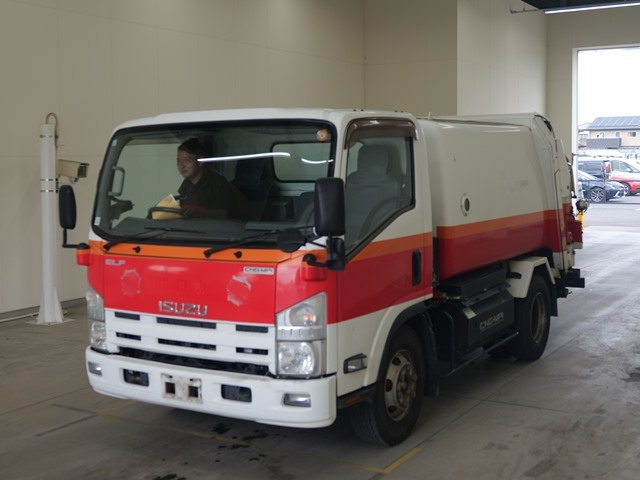 ISUZU ELF — фото