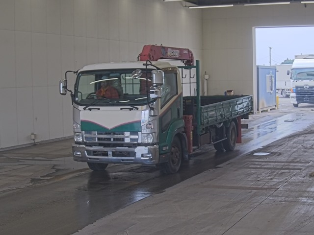 ISUZU FORWARD — фото