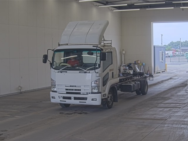 ISUZU FORWARD — фото