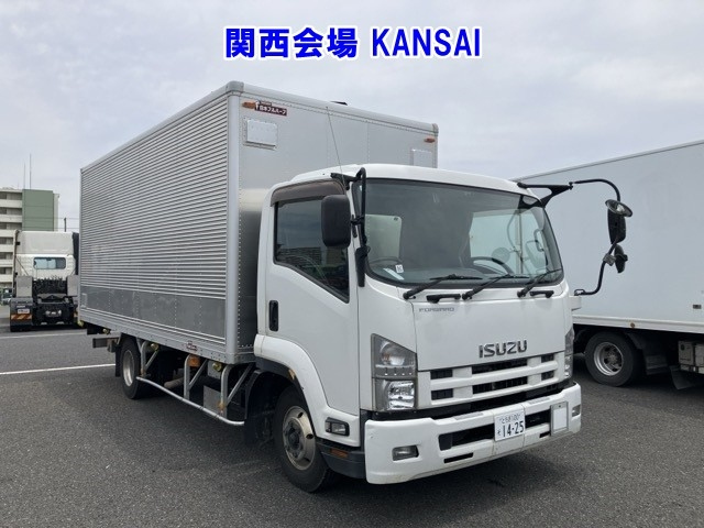 ISUZU FORWARD — фото