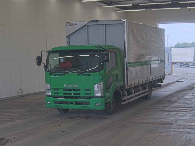 ISUZU FORWARD — фото