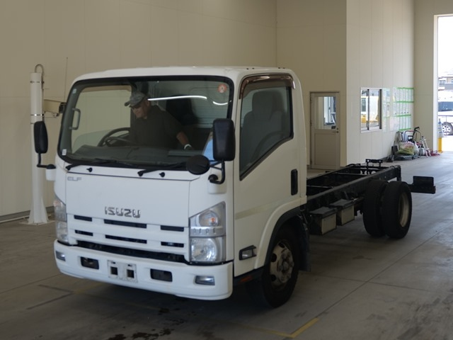 ISUZU ELF — фото