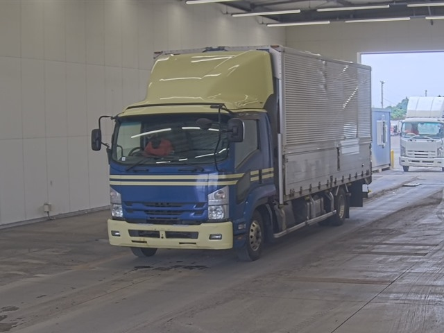 ISUZU FORWARD — фото