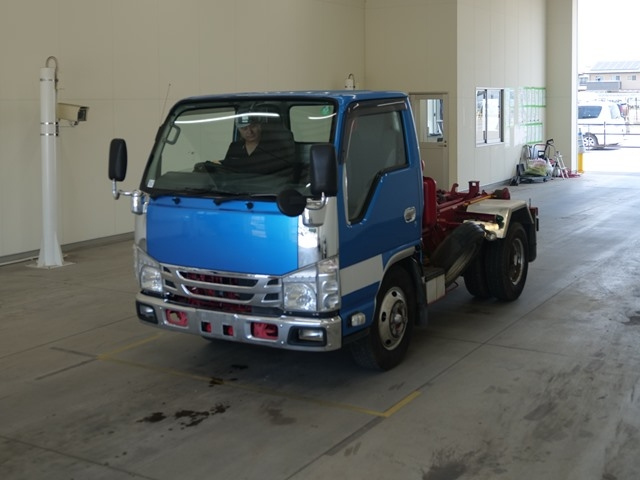 ISUZU ELF — фото