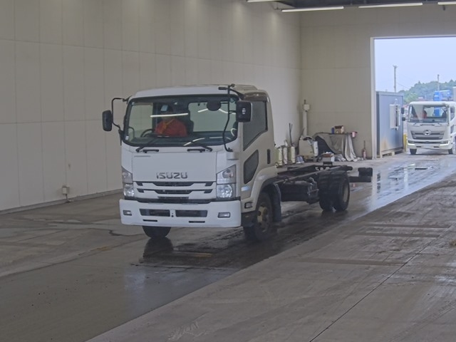 ISUZU FORWARD — фото