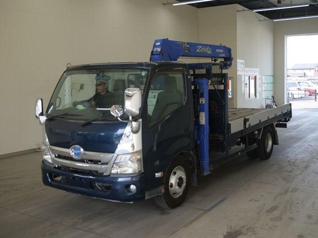 HINO DUTRO — фото