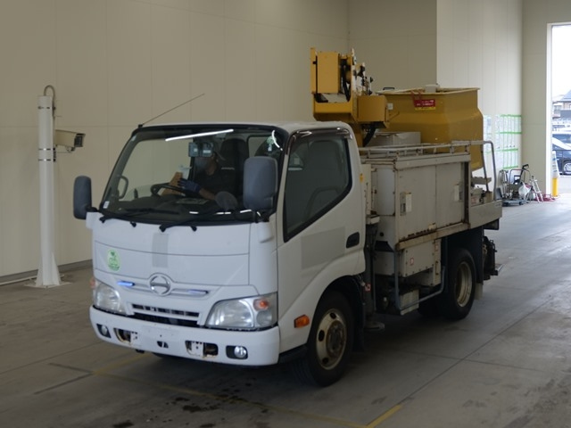 HINO DUTRO — фото
