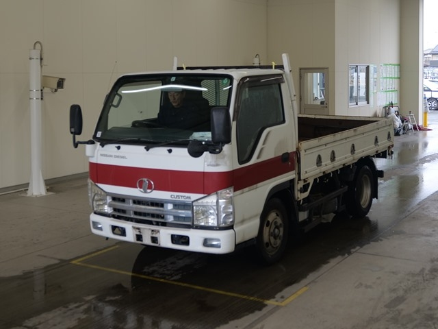 NISSAN CONDOR — фото