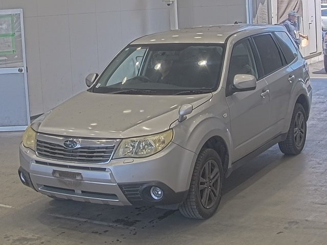 SUBARU FORESTER — фото