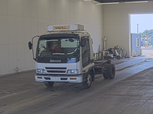 ISUZU FORWARD — фото