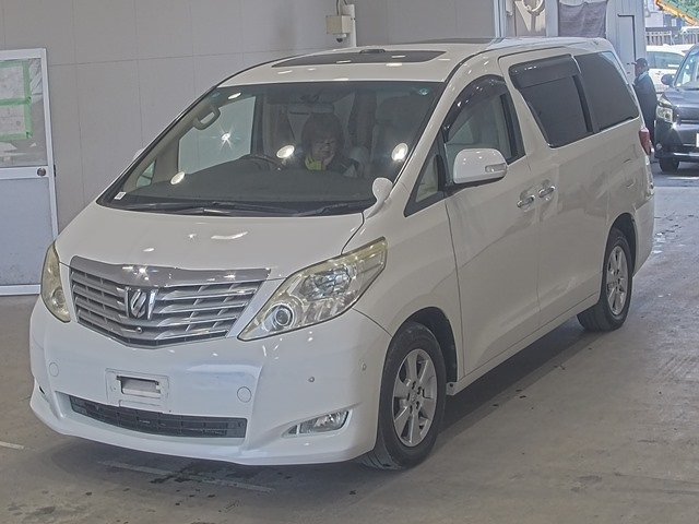 TOYOTA ALPHARD — фото